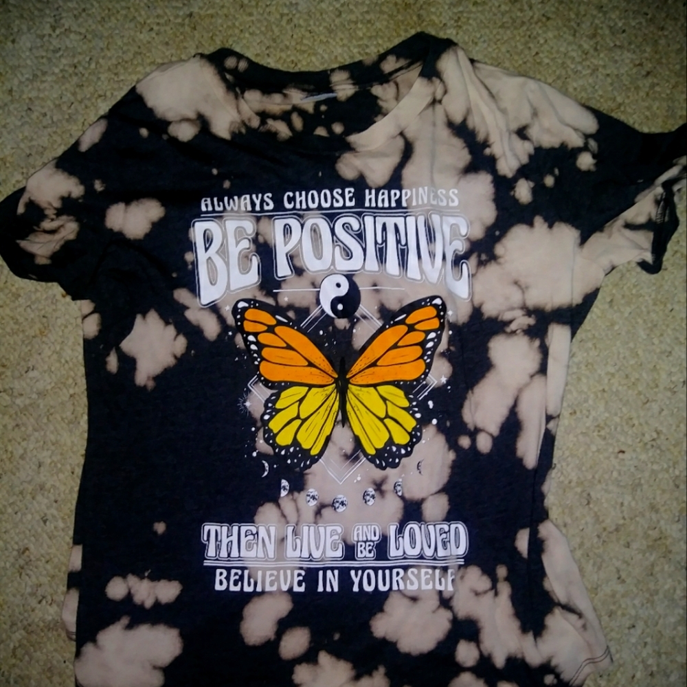 Graphic tee . No Boundaries , XL, slightly used , Bleached out look